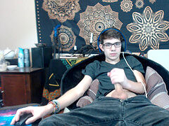 follow at onlyfans.com/svenwall20 youngster jizz bore glasses