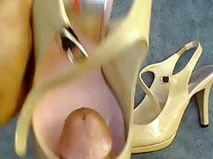 Shoejob cumshot