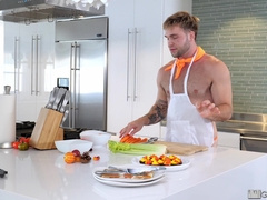 Manroyale – Xxl Knob Trent Marx Tempts Meaty Big Black Cock In The Kitchen