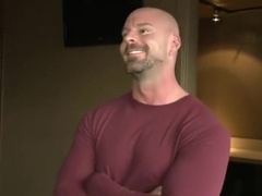 Muscle gay bound with cumshot