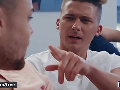 Bubble butt twin gets stretched Beaux Banks William Seed