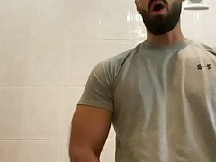 amazingly hot guy shoots a tasty load