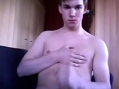 Sexy Twink Jacking Off On Cam
