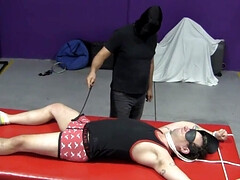 Hunk submissive Casey Wood gets dominated by Kaden Roads