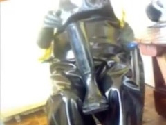 Sissy Wood Have Fun in Love Glove with a Jerk over a Welly to Complete.