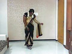 hijda in saree