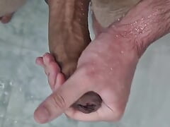 Jerking off in the Shower!