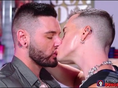 Fetish fisting for dudes mixing moist cock sucking with it