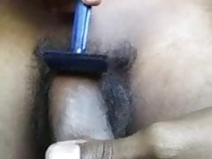 jhaant ke bal saf krte hue indian hairy cock shave