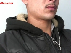 Hetero Latin man gets his meaty uncircumcised pito deep-throated by another latino stud