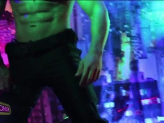 Bandido Dotadão, displays all sensuality in interactive spectacle