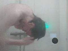 Ich beim Duschen 1