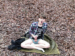 Horny twink enjoys solo session with his huge cock in the great outdoors