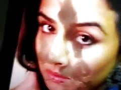 Vidya balan live cum tribute in public WC jizzed in cumshots
