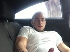 Str8 guy masturbation on the car 6