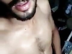 Chandigarh wala munda Laura hila rha hai