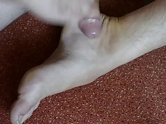 Cum on own Feet