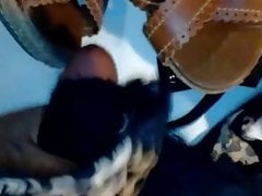 Rica chaqueta Jugando con la ropa de mi hermana cumshot