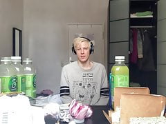 TWINK IS ALWAYS HUNGRY FOR RAW COCK