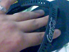 Gozei no chinelo do meu amigo sem ele saber
