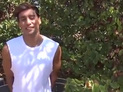 Titus dando a bunda por dinheiro