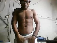 Macho peludo con buena polla