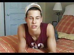 Twink loves fotoshoot and attention
