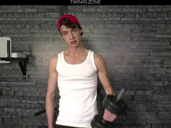 Muscle Flexing Massage Alessandro Katz