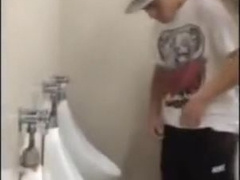 Flagra - Mijadas (Men Pissing)