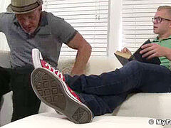youthful jock Leo Luckett likes a soles worship from Daddy Dev