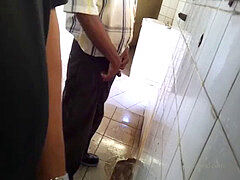 Banheirão / Sacanagem Pegação no Banheiro Público #8
