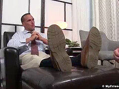 Gorgeous she-wolf enjoys a fantastic toe licking session