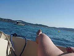 Schwanz gezeigt