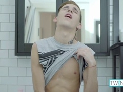 Slim college stud Tot William gets off in a steamy solo session!