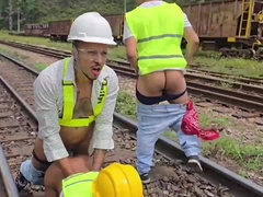 Employees pulverized their chief during lunch break (TEASER)