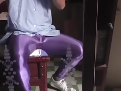 Glossy spandex purple... delicious pants!