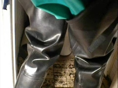 nlboots - green overalls waders toilet