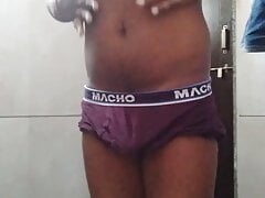 Jokky 2 bathroom haindjob mastebesan gay sex video