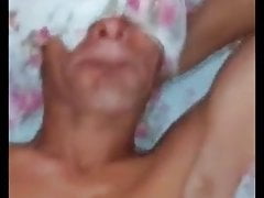 Maduro pasivo delgado siendo follado