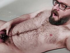 Pissing on myself in chastity