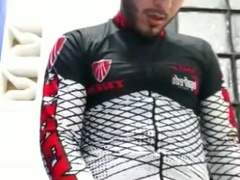 Me saco la leche.. Me ayudas