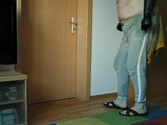 meine neue Jogginghose einpissen I
