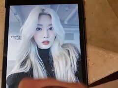 Loona kim lip cumtribute