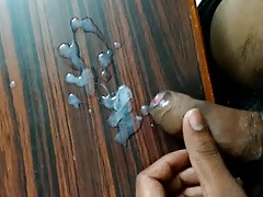 My sexy cumshot !!