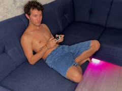 Harry_Jen - rock hard game revved into rigid smash