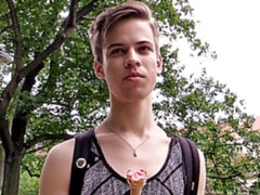 Twink does his thing outdoors and takes a facial