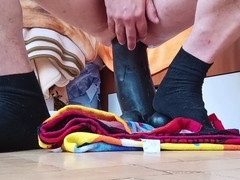 Flokiloky enjoys some solo fun with anal toys and explores deep pleasure