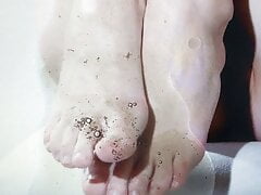 Heidi Romanova Feet Cum Tribute