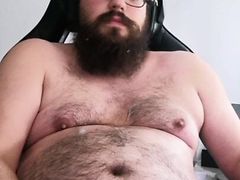 Chub talks about getting fatter and cums