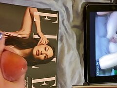 Cumming for Kacey Musgraves and licking it up